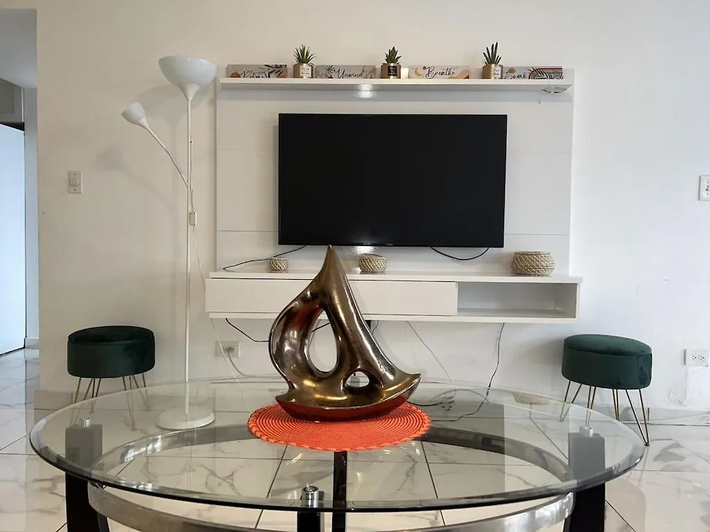 Relaxing Beach Condo-5 Mins From Airport San Juan